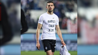 Merih Demiral ve takım arkadaşları Ahmet Çalık'ı andı