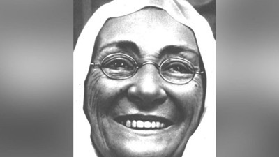 Atatürk Samsun'a çıkarken Beşiktaş Kulübü'ne emanet etmişti! Zübeyde hanım vefatının 99. yıl dönümde böyle anıldı