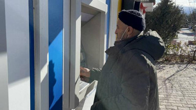 Doktor sandığı kişi 100 bin lirasını dolandırdı