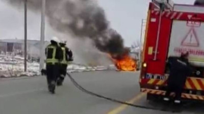 Karaman'da otomobil alev topuna döndü
