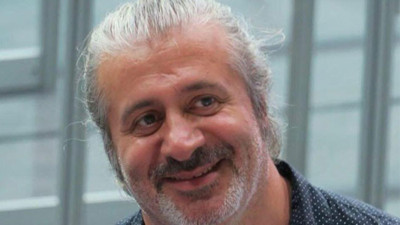 Orhan Yıldırım binlerce işsiz genç adına TRT'ye isyan etti! İletişim mezunları lastikçide çalışıyor, holding sahipleri, kabzımallar yorumculuk yapıyor