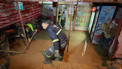 Başakşehir'de İSKİ'ye ait su deposu taştı