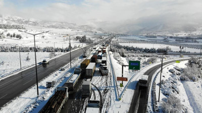 Gaziantep imdat istiyor. Yakıtı biten yüzlerce araç yardım bekliyor!