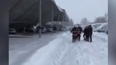 Malatya'da Galericiler Sitesi'nin çatısı çöktü