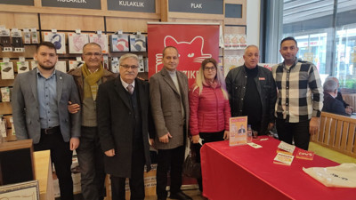 Murat Ağırel, memleketi Adana'da yeni kitabı Vurgun'u imzaladı