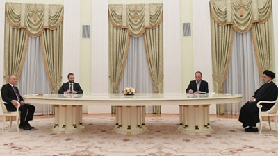 Putin'den İran Cumhurbaşkanı'na şaşırtan selam