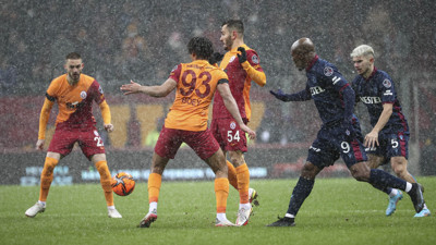 Deniz Çoban'dan flaş yorumlar: Galatasaray'ın penaltısı verilmedi, sarı ve kırmızı kartlar!