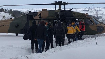 Beyaz esarette askeri helikopter devreye girdi