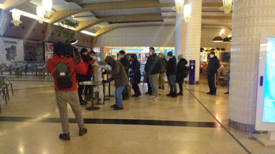 3 bin kişi AVM'de sabahladı