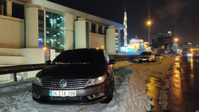 TEM’de kalan araçlar alınmayı bekliyor