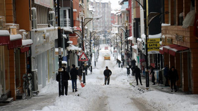 Sivas'ta köylerle ulaşım kesildi