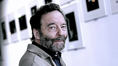 Ünlü fotoğrafçı Paris'te sokakta düştü, 9 saat kaldırılmayan Rene Robert donarak öldü