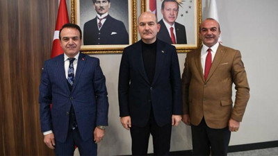 Süleyman Soylu, mahkemenin 'görevden alın' dediği AKP'li başkanları makamında ağırladı