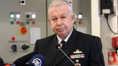 Cihat Yaycı’dan sert tepki: Türkçe’ye ihanet etmeyin