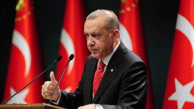 Erdoğan: Sosyal medyada kullanılan dil, Türkçe'miz için tam bir felaket habercisidir