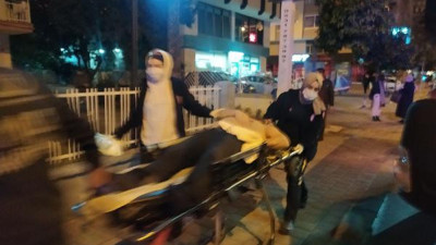 Masaj salonunda bıçaklı kavga: 2 ağır yaralı