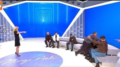 Müge Anlı'nın programında yumruklar havada uçuştu