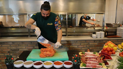 Öyle bir kebap yaptı ki sipariş patlaması yaşıyor