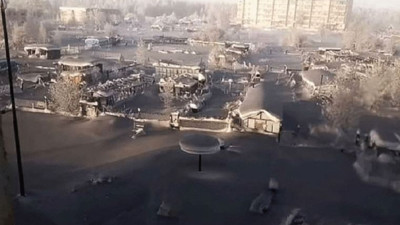 Rusya'da siyah kar yağdı