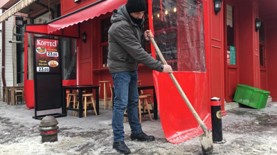 Kar gitti esnaf buzlarla baş başa kaldı