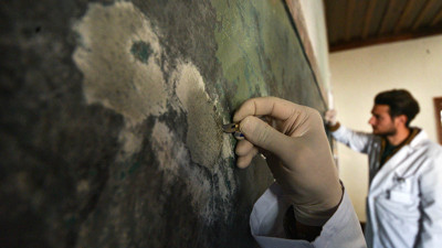 90 yıllık tarih sıvanın altından çıktı! Cerrah titizliğinde çalışıyorlar…