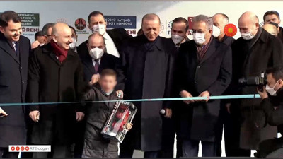 Süleyman Soylu ''çocuk mikrofonu kapmış'' demişti! Yeni görüntüler ortaya çıktı