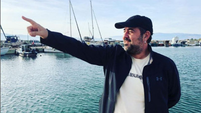 Ünlü komedyen Ata Demirer Bafetimbi Gomis transferini fena tiye aldı! Binlerce beğeni yağıyor