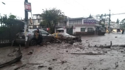 Çamur dalgası insanları yuttu