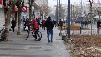 Vatandaş isyan etti! ''Artık millet battaniyelerle ısınıyor''