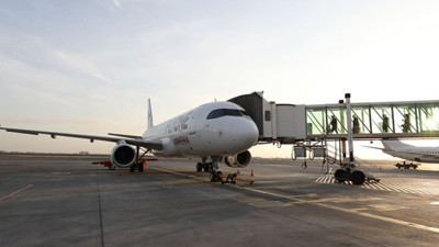 Erivan'dan gelen ilk uçak İstanbul'a indi