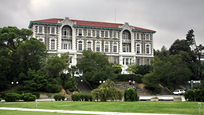 Boğaziçi Üniversitesi'nde gerçek ortaya çıktı. Rektör İnci ve yardımcıları 6 fakülteyi yönetiyor