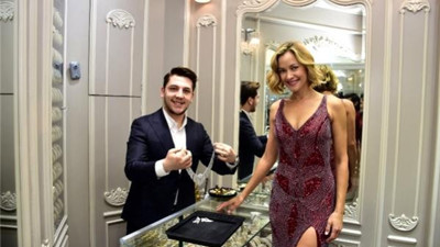 Hollywood yıldızı Kapalıçarşı da ayaküstü Beş milyonluk Alışveriş yaptı