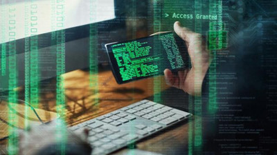 FBI'dan casus yazılım itirafı