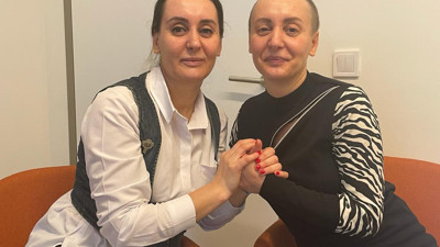 İzmirli tek yumurta ikizleri meme kanserine karşı birlikte mücadele veriyor