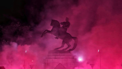 Samsun'da vatandaşlar Onur Anıtı'nda nöbet tutuyor: Saldırı anının görüntüleri de ortaya çıktı