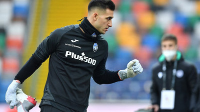 Arjantinli kaleci Musso'dan skandal hata! Kız arkadaşına teşekkür etmek istedi yanlışlıkla çıplak fotoğrafını yayınladı