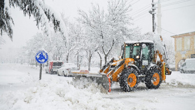 Isparta'da 1 ayda beklenen kar yağışı 2 günde yağdı