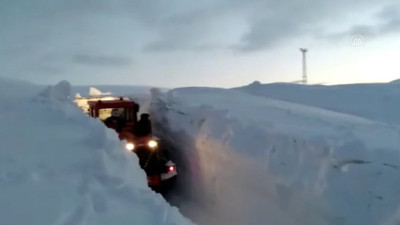 Kar nedeniyle 46 köy yolu ulaşıma kapandı