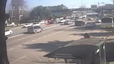 Üst geçidi kullanmayan 2 maganda 9 araçlı kazaya neden oldu