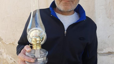 Faturaya kızdı, elektrik şirketi çalışanlarına çayı 5 TL yaptı