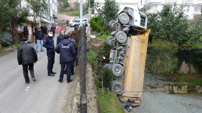 Okul bahçesinde facianın eşiğinden dönüldü. Ya çocuklar teneffüste olsaydı