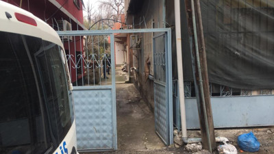 Genç kız sığındığı evde vuruldu