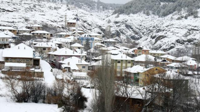 Uşak'ta eğitime bir gün ara!