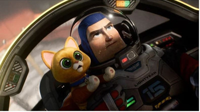 Toy Story’deki Buzz’ın hikayesini kolan alan film yapıldı. İşte fragmanı...