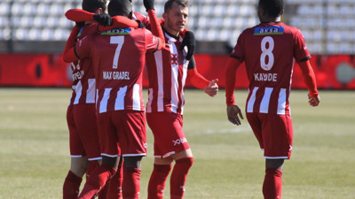 Aytunç Akın, Bandırmaspor - Sivasspor maçının kırılma anının kahramanını yazdı! Nasıl böyle bir hata yapabiliyor anlayamıyorum