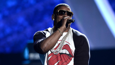 Ünlü şarkıcının ayıp kaseti ortaya çıktı