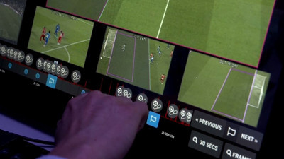 FIFA'dan ofsayt tartışmalarını tarihe gömecek teknoloji! 2023 itibarıyla tüm liglerde olacak