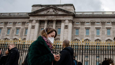 İngiltere'de maske takma zorunluluğu sona erdi