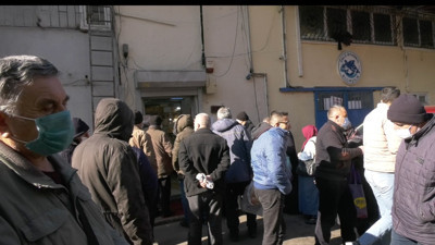 1 kilo kıyma için 1 saat kuyruk bekliyorlar. İşte Türkiye’nin acı tablosu