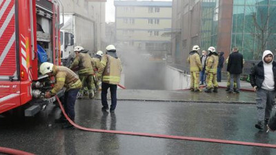 Beylikdüzü’nde scooter deposunda yangın